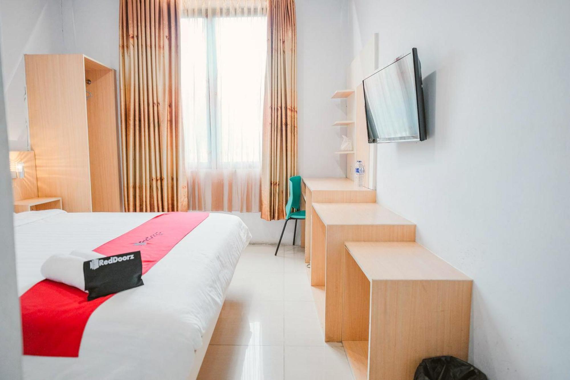 Reddoorz Premium At Hotel T-One Jambi Tanjungjohor المظهر الخارجي الصورة